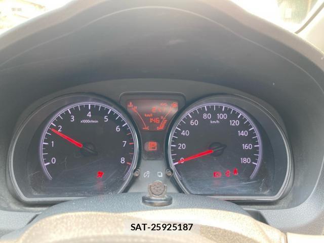 Nissan NOTE 2014-03 7393375-19