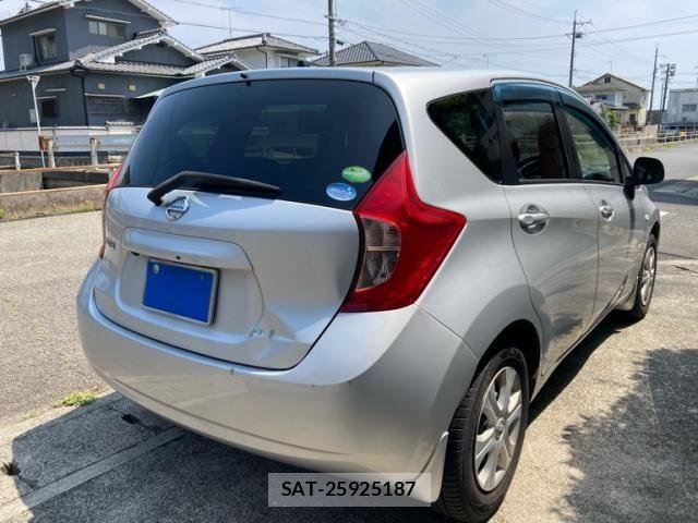 Nissan NOTE 2014-03 7393375-2