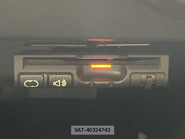 Nissan NOTE 2013-07 7393360-3