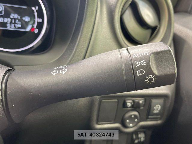 Nissan NOTE 2013-07 7393360-6