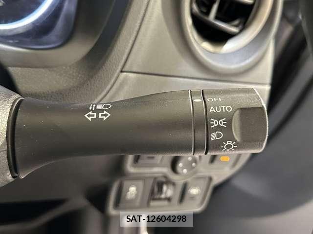Nissan NOTE 2015-05 7393367-11