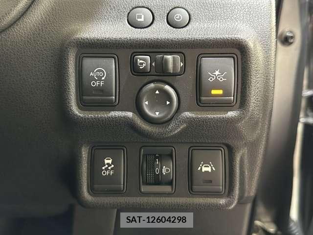 Nissan NOTE 2015-05 7393367-12