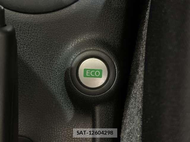 Nissan NOTE 2015-05 7393367-22