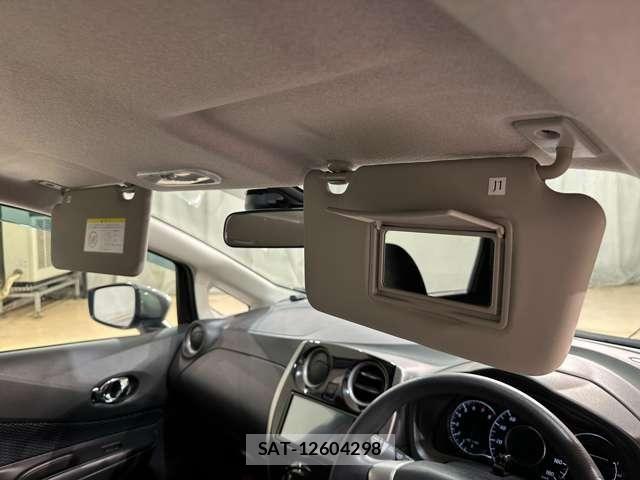 Nissan NOTE 2015-05 7393367-26