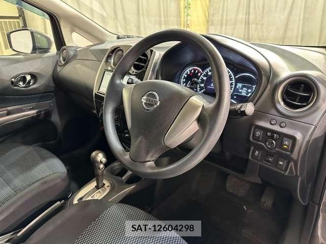 Nissan NOTE 2015-05 7393367-8