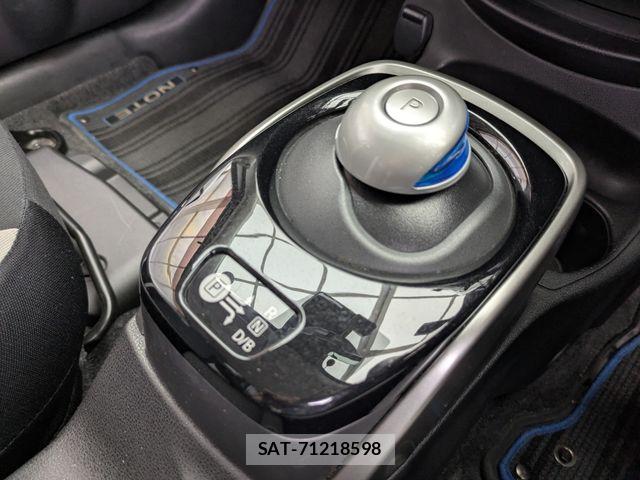 Nissan NOTE 2017-12 7393359-12