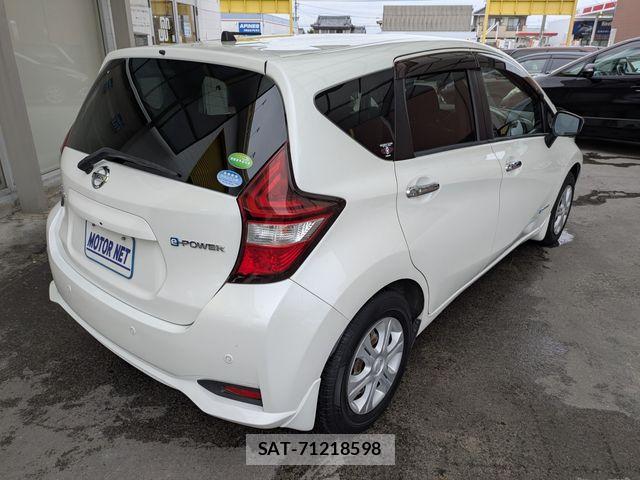 Nissan NOTE 2017-12 7393359-1