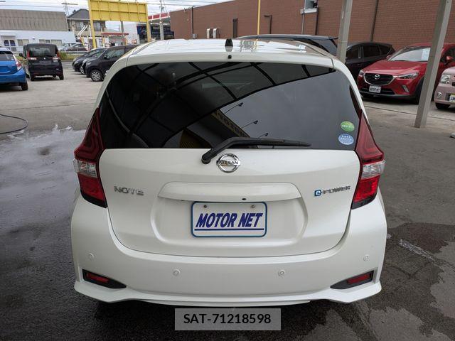 Nissan NOTE 2017-12 7393359-19