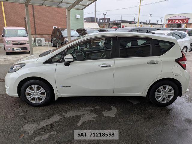 Nissan NOTE 2017-12 7393359-21
