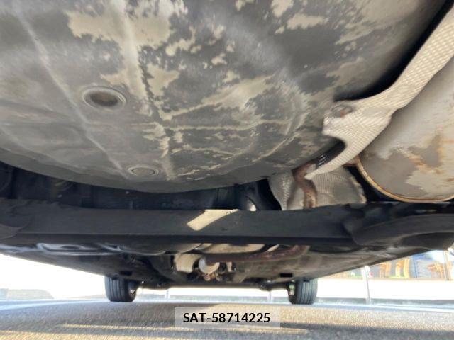 Nissan NOTE 2019-01 7393346-18