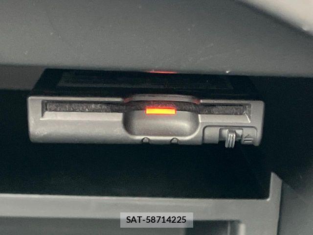 Nissan NOTE 2019-01 7393346-6