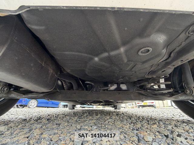 Nissan NOTE 2011-06 7393368-15