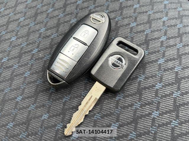 Nissan NOTE 2011-06 7393368-20