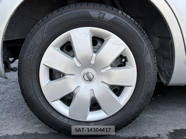 Nissan NOTE 2011-06 7393368-26