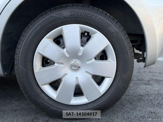 Nissan NOTE 2011-06 7393368-28