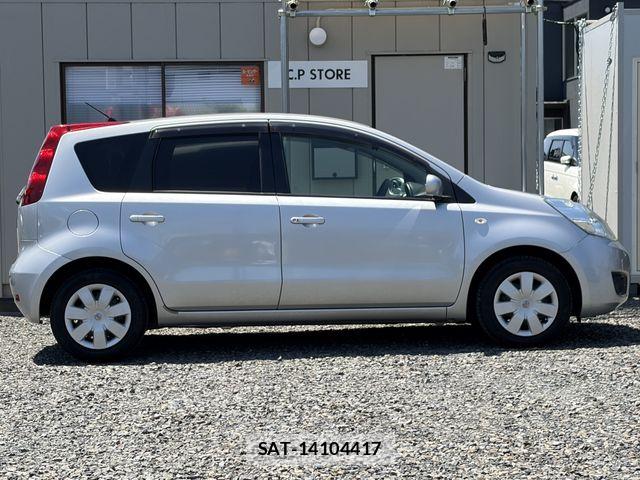 Nissan NOTE 2011-06 7393368-4