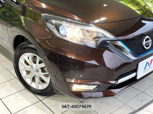 Nissan NOTE 2018-02 7393350-11