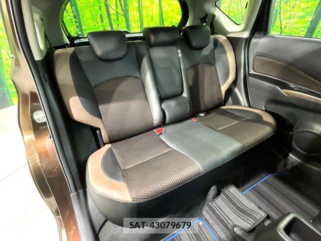 Nissan NOTE 2018-02 7393350-8
