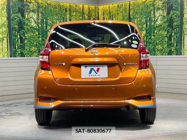 Nissan NOTE 2016-11 7390911-14