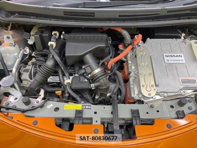 Nissan NOTE 2016-11 7390911-17