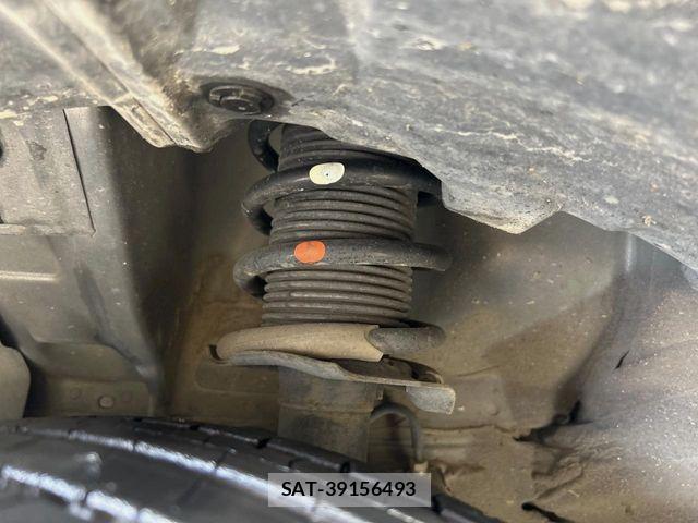 Nissan NOTE 2018-03 7393347-19