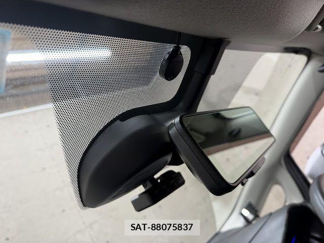 Nissan NOTE 2016-12 7393352-19