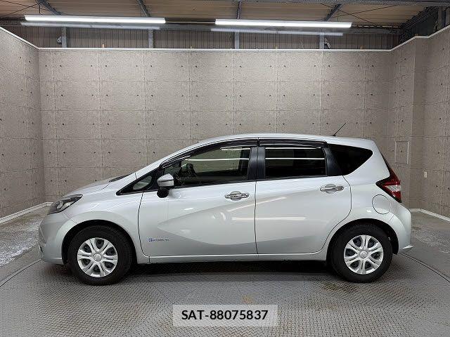 Nissan NOTE 2016-12 7393352-5