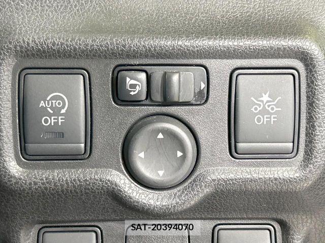 Nissan NOTE 2017-02 7393341-4