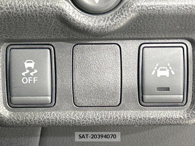 Nissan NOTE 2017-02 7393341-5