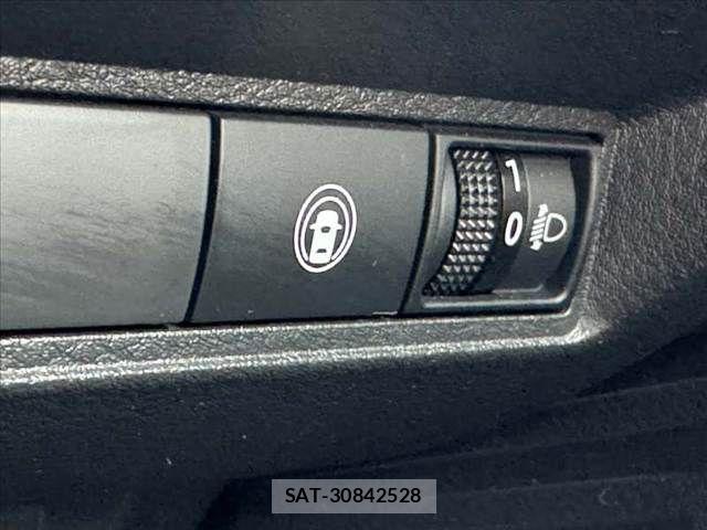 Nissan NOTE 2022-06 7456457-26