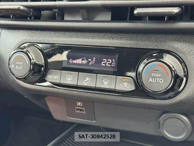 Nissan NOTE 2022-06 7456457-6