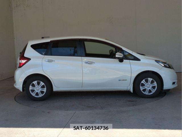 Nissan NOTE 2018-05 7456488-16
