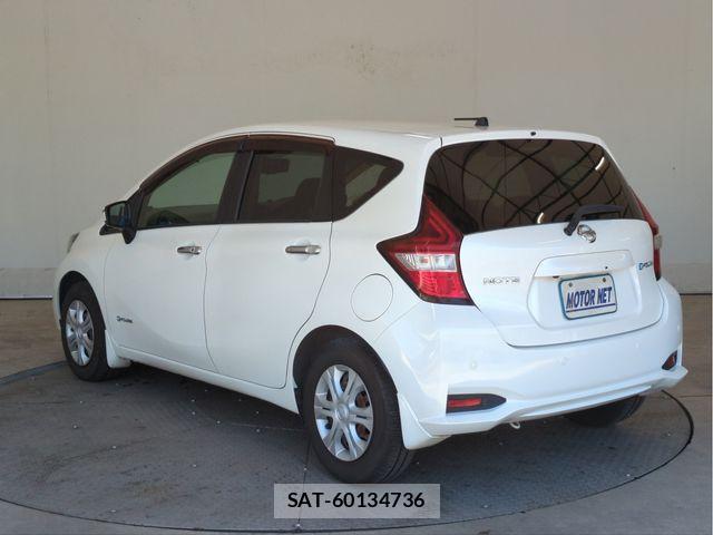 Nissan NOTE 2018-05 7456488-18