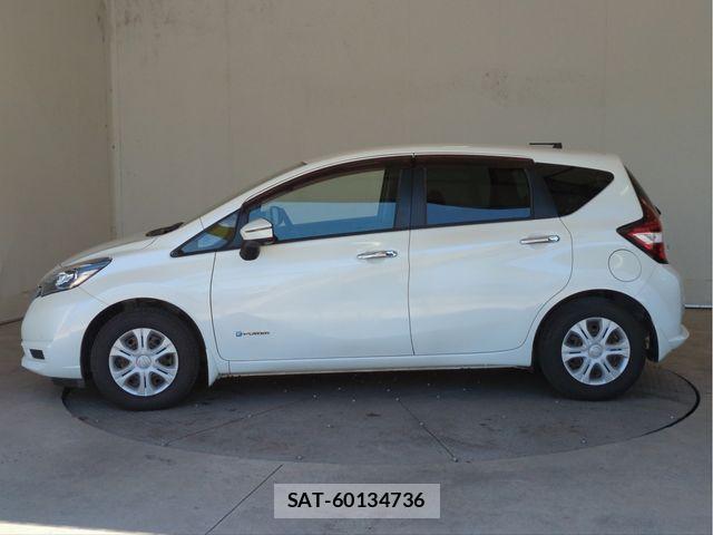 Nissan NOTE 2018-05 7456488-19