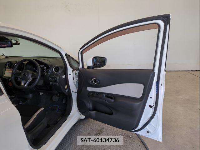 Nissan NOTE 2018-05 7456488-28