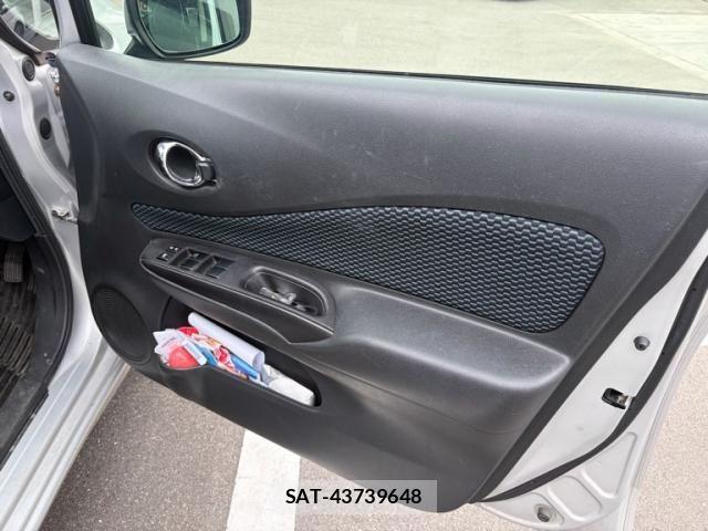 Nissan NOTE 2015-11 7456512-10