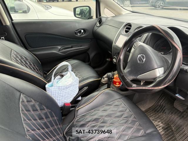 Nissan NOTE 2015-11 7456512-11