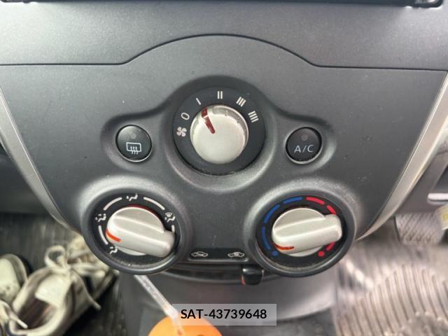Nissan NOTE 2015-11 7456512-17