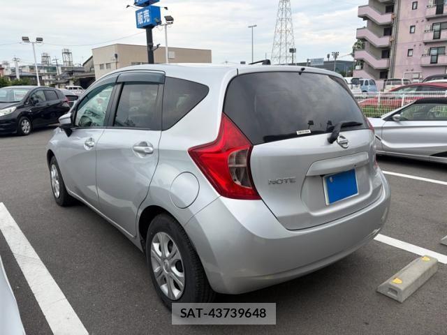 Nissan NOTE 2015-11 7456512-3