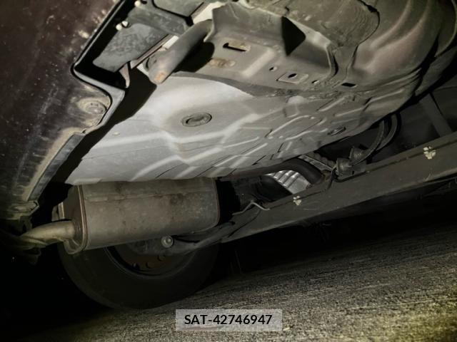 Nissan NOTE 2010-02 7456510-9