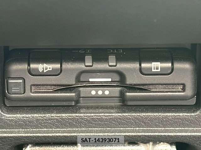 Nissan NOTE 2022-03 7456449-6