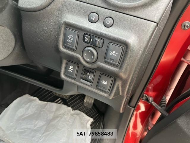 Nissan NOTE 2014-02 7456514-13