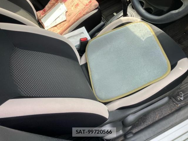 Nissan NOTE 2017-09 7456500-9