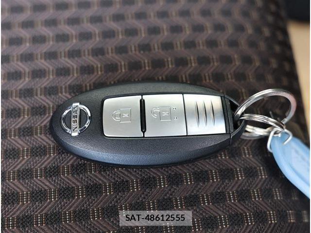 Nissan NOTE 2017-06 7456480-17