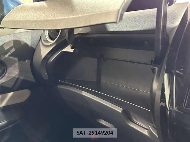 Nissan NOTE 2019-06 7456470-24