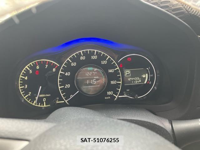 Nissan NOTE 2013-06 7456519-12