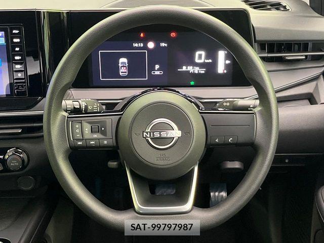 Nissan NOTE 2023-10 7456437-9