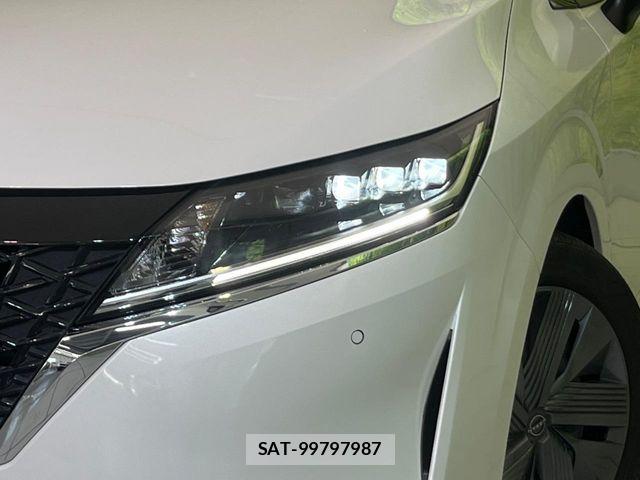 Nissan NOTE 2023-10 7456437-11