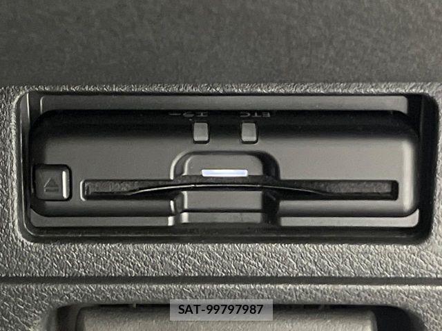 Nissan NOTE 2023-10 7456437-6