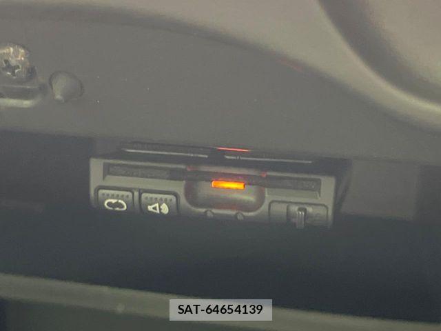 Nissan NOTE 2018-08 7456459-5
